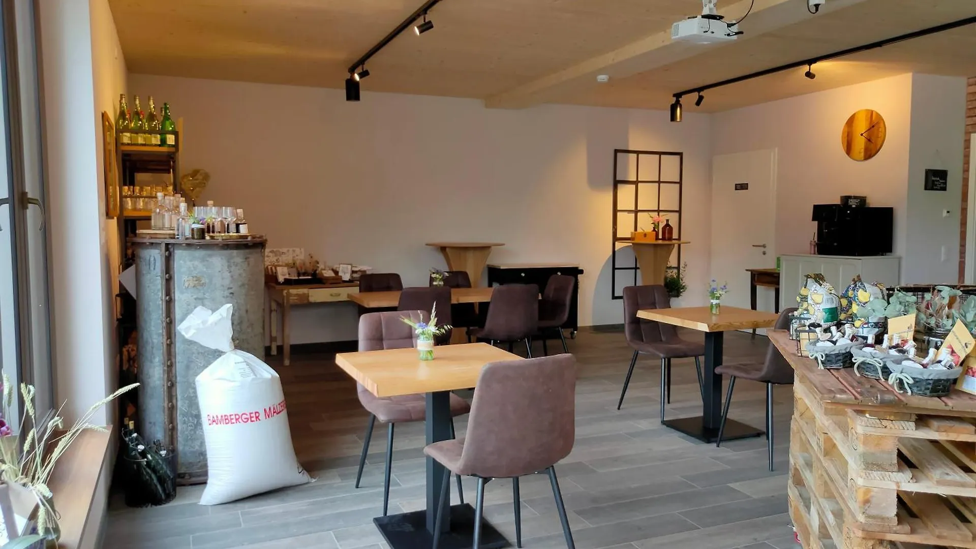 Aparthotel Das Herzstueck - Schaubrennerei, Hausbrauerei & Apartments Burghaslach